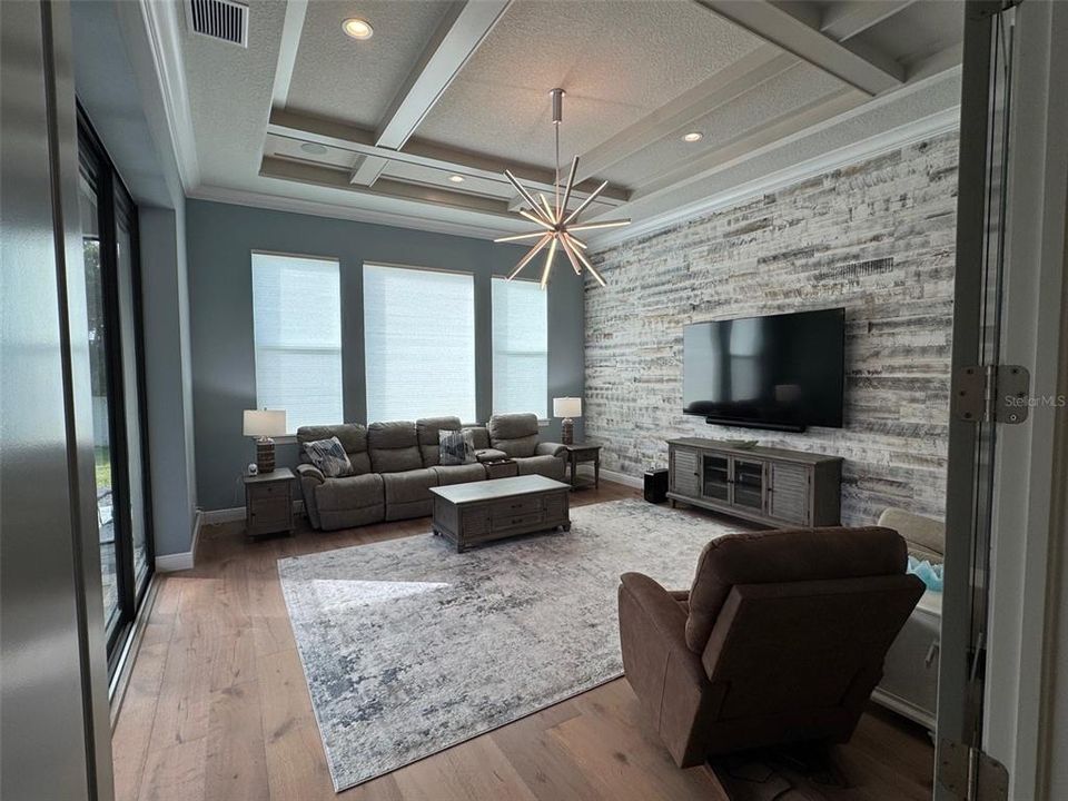 For Sale: $2,785,000 (3 beds, 4 baths, 3943 Square Feet)