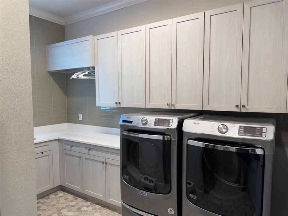 For Sale: $2,785,000 (3 beds, 4 baths, 3943 Square Feet)