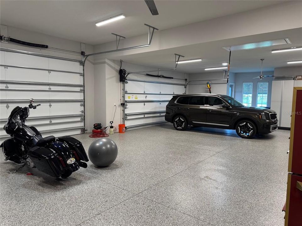 For Sale: $2,785,000 (3 beds, 4 baths, 3943 Square Feet)