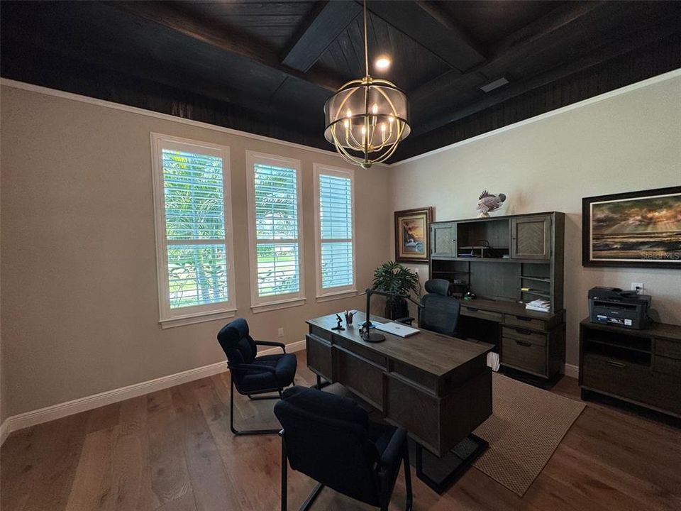 For Sale: $2,785,000 (3 beds, 4 baths, 3943 Square Feet)