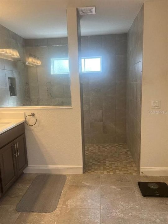 For Sale: $387,500 (4 beds, 2 baths, 2003 Square Feet)