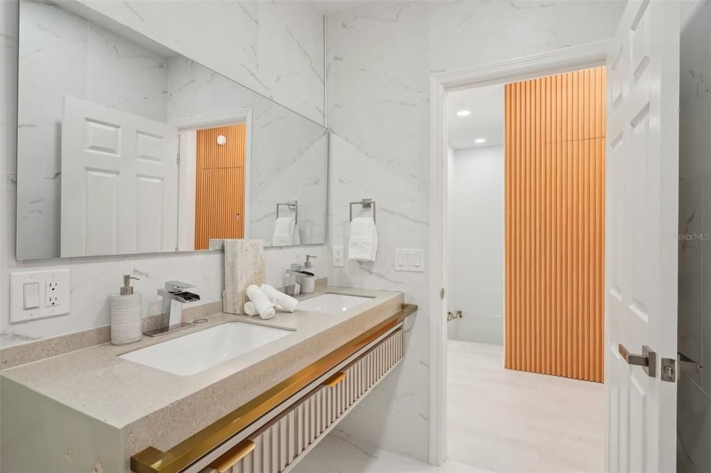 В аренду: $3,200 (3 спален, 2 ванн, 2067 Квадратных фут)