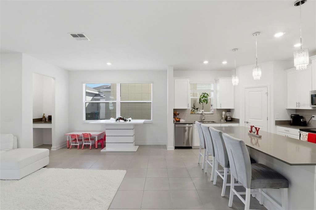 For Sale: $525,000 (4 beds, 3 baths, 2460 Square Feet)