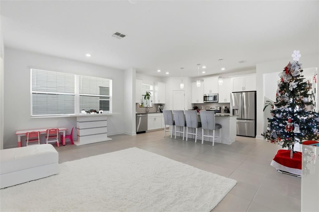 For Sale: $525,000 (4 beds, 3 baths, 2460 Square Feet)