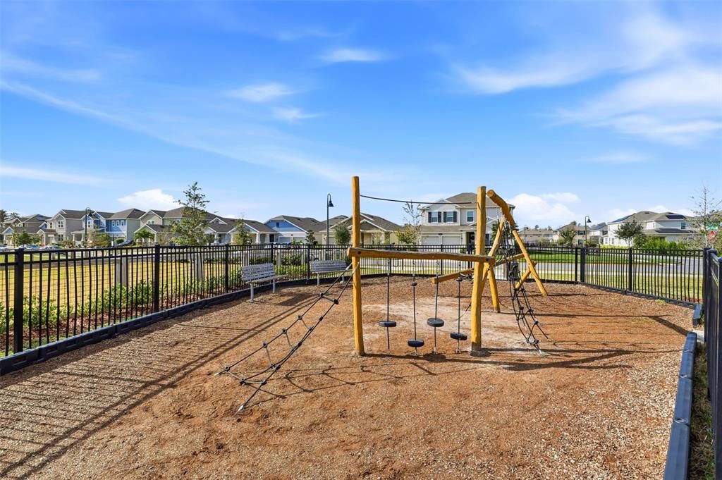 For Sale: $525,000 (4 beds, 3 baths, 2460 Square Feet)