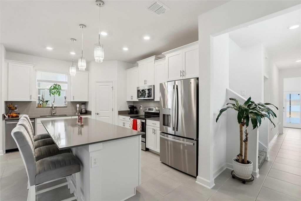 For Sale: $525,000 (4 beds, 3 baths, 2460 Square Feet)