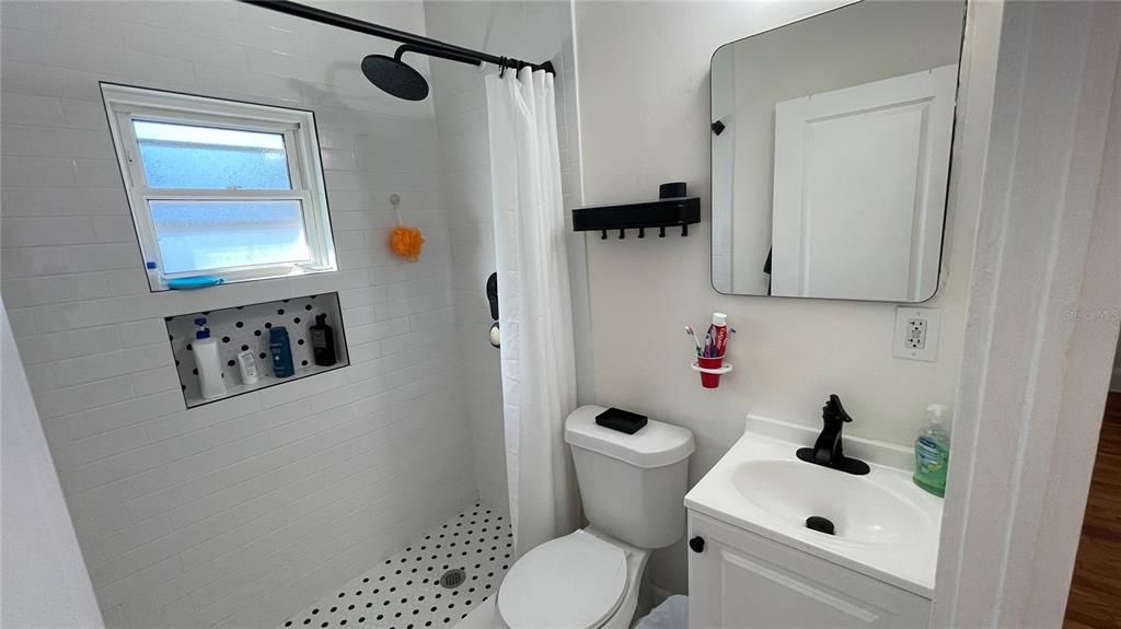 En Renta: $1,495 (2 camas, 1 baños, 816 Pies cuadrados)