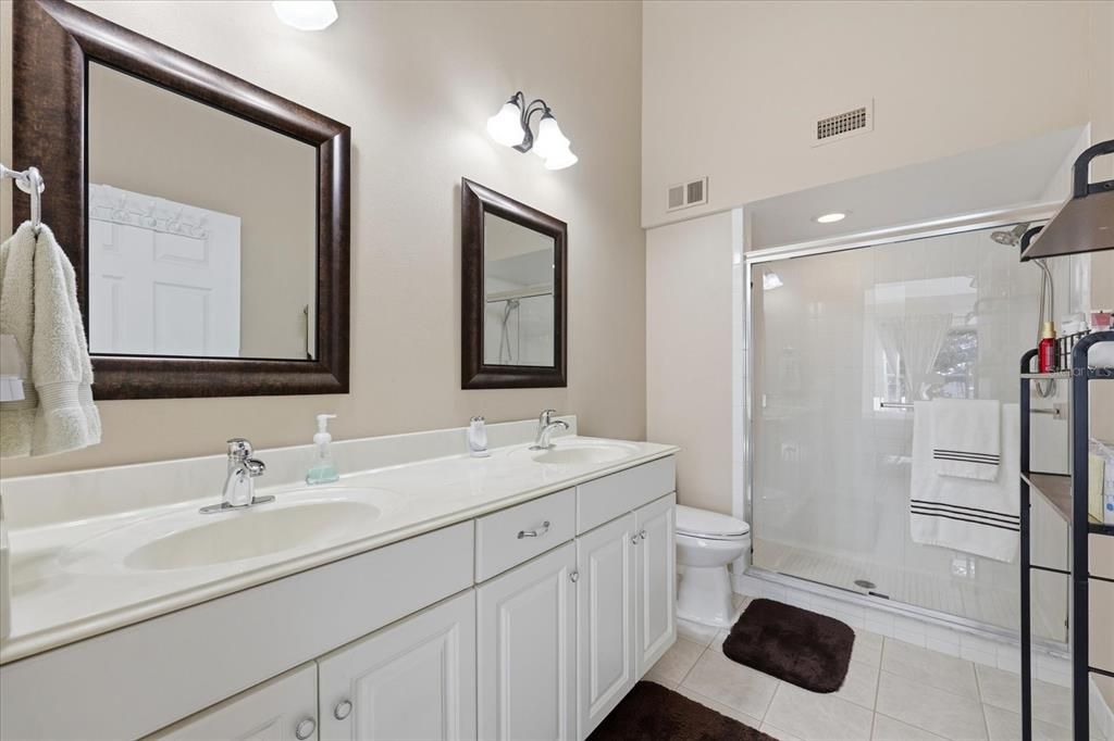 For Sale: $244,900 (3 beds, 2 baths, 1325 Square Feet)