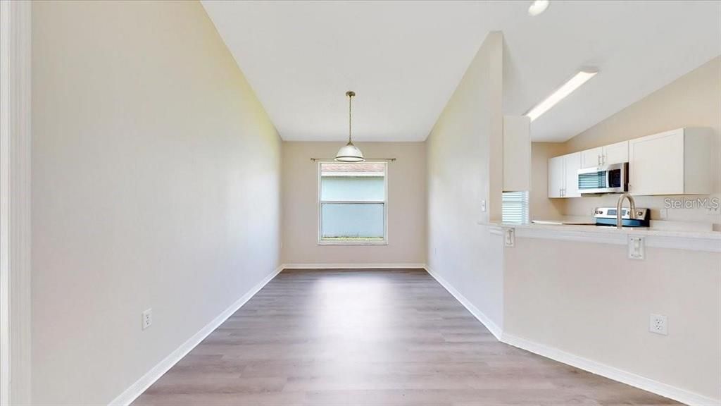 En Renta: $2,295 (3 camas, 2 baños, 1346 Pies cuadrados)