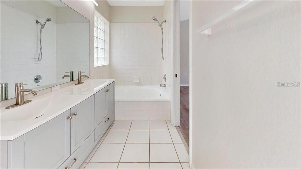 En Renta: $2,295 (3 camas, 2 baños, 1346 Pies cuadrados)