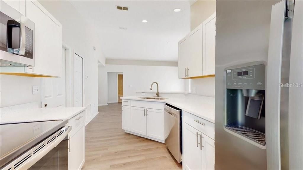 En Renta: $2,295 (3 camas, 2 baños, 1346 Pies cuadrados)