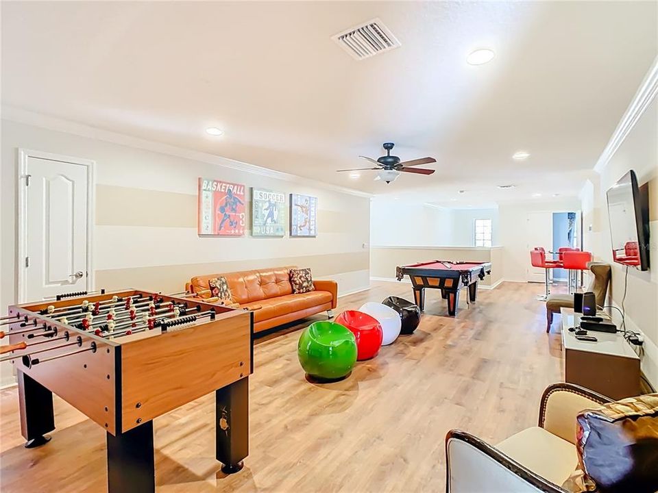 待售: $629,000 (8 贝兹, 6 浴室, 4041 平方英尺)