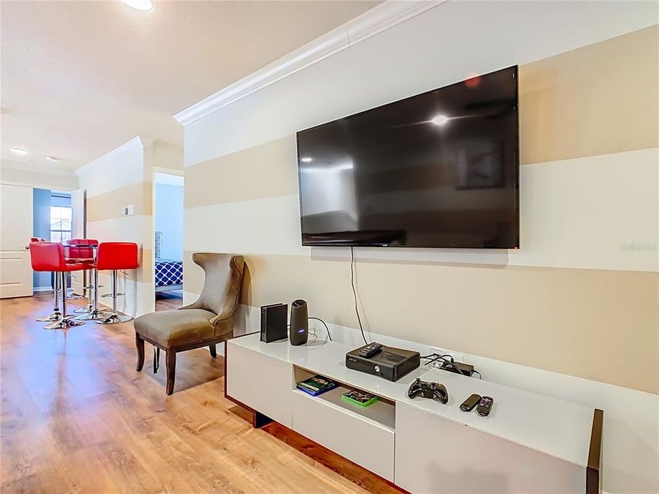 待售: $629,000 (8 贝兹, 6 浴室, 4041 平方英尺)