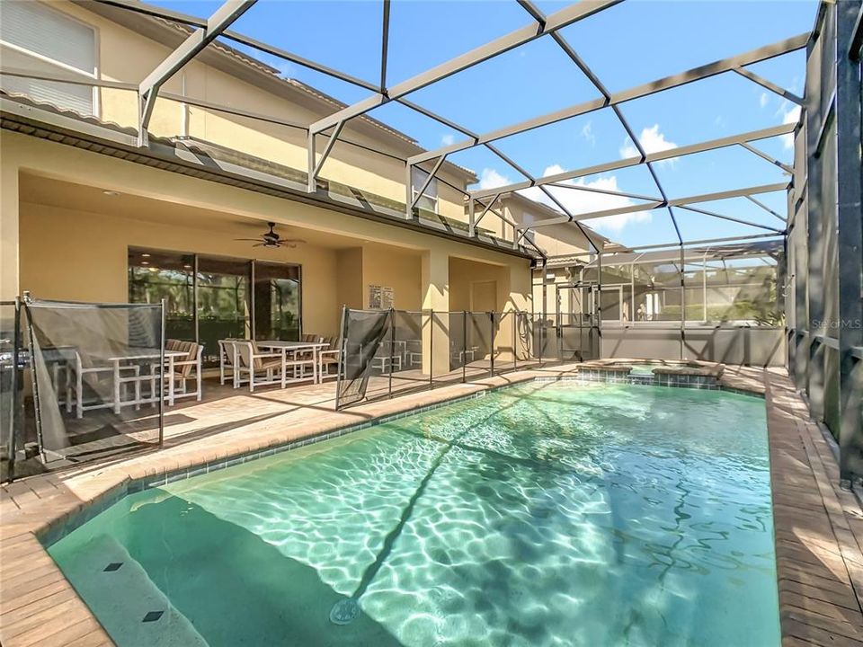 待售: $629,000 (8 贝兹, 6 浴室, 4041 平方英尺)