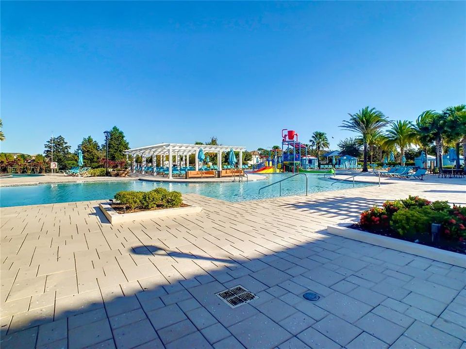 待售: $629,000 (8 贝兹, 6 浴室, 4041 平方英尺)