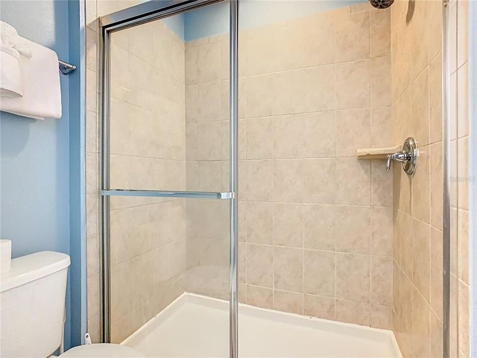 待售: $629,000 (8 贝兹, 6 浴室, 4041 平方英尺)