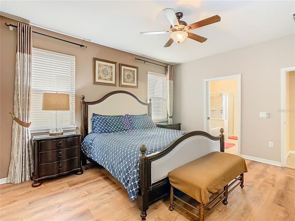 待售: $629,000 (8 贝兹, 6 浴室, 4041 平方英尺)