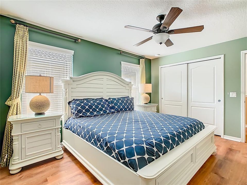 待售: $629,000 (8 贝兹, 6 浴室, 4041 平方英尺)