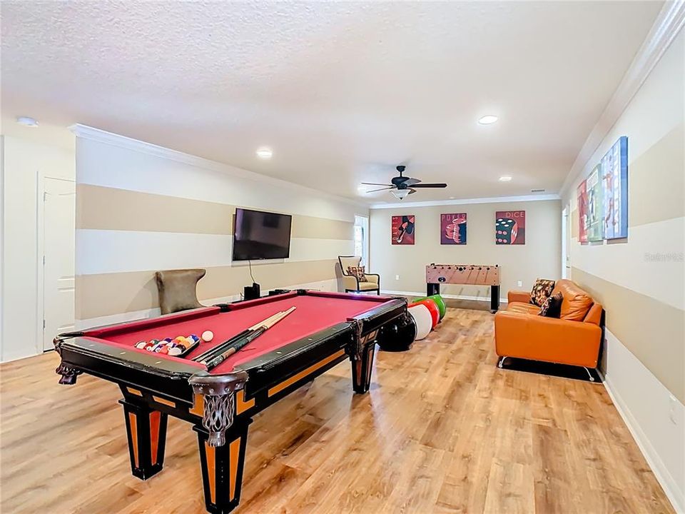 待售: $629,000 (8 贝兹, 6 浴室, 4041 平方英尺)