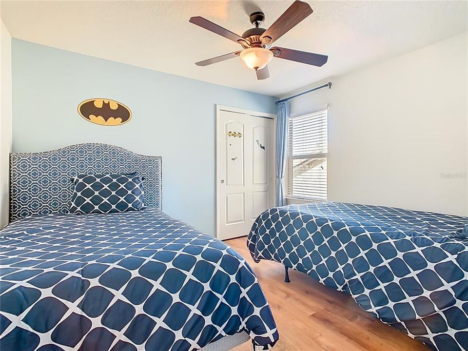 待售: $629,000 (8 贝兹, 6 浴室, 4041 平方英尺)