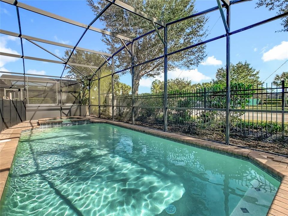 待售: $629,000 (8 贝兹, 6 浴室, 4041 平方英尺)