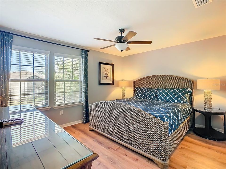 待售: $629,000 (8 贝兹, 6 浴室, 4041 平方英尺)