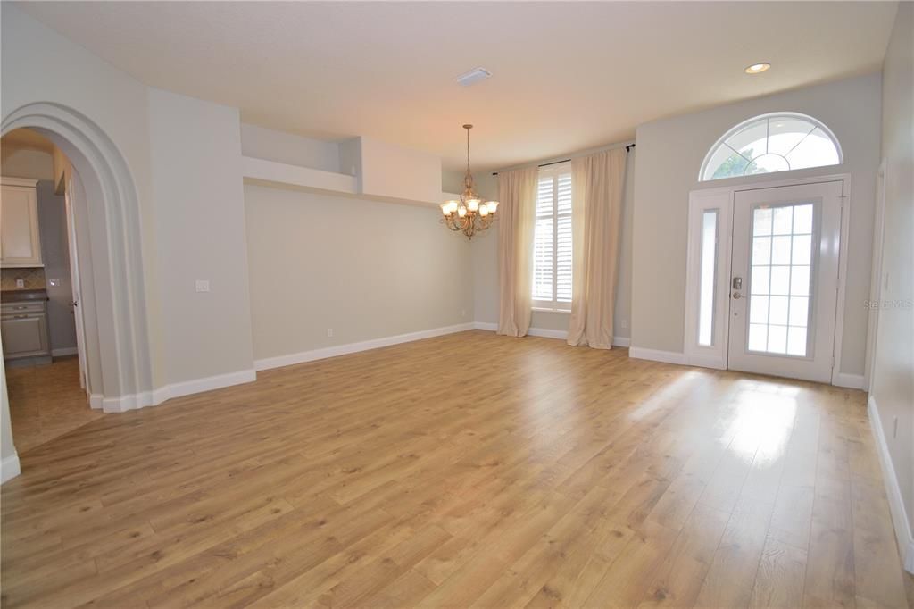 На продажу: $705,000 (5 спален, 3 ванн, 2797 Квадратных фут)