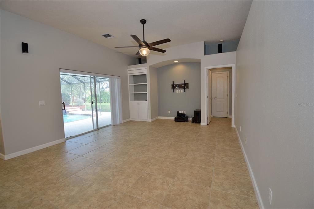 На продажу: $705,000 (5 спален, 3 ванн, 2797 Квадратных фут)