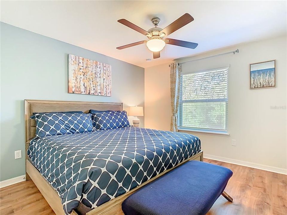 For Sale: $529,000 (6 beds, 4 baths, 3142 Square Feet)