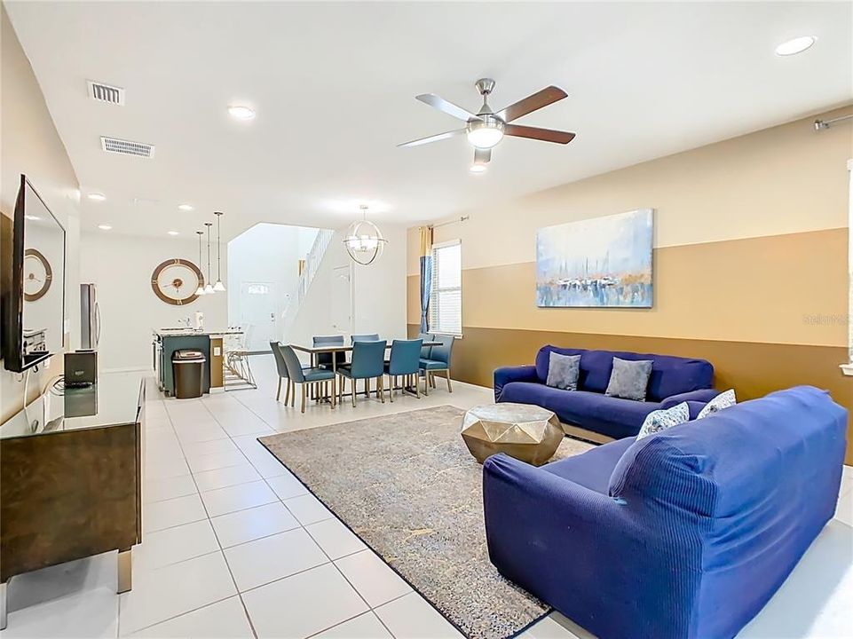 For Sale: $529,000 (6 beds, 4 baths, 3142 Square Feet)