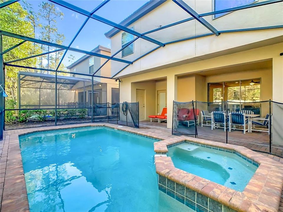 For Sale: $529,000 (6 beds, 4 baths, 3142 Square Feet)