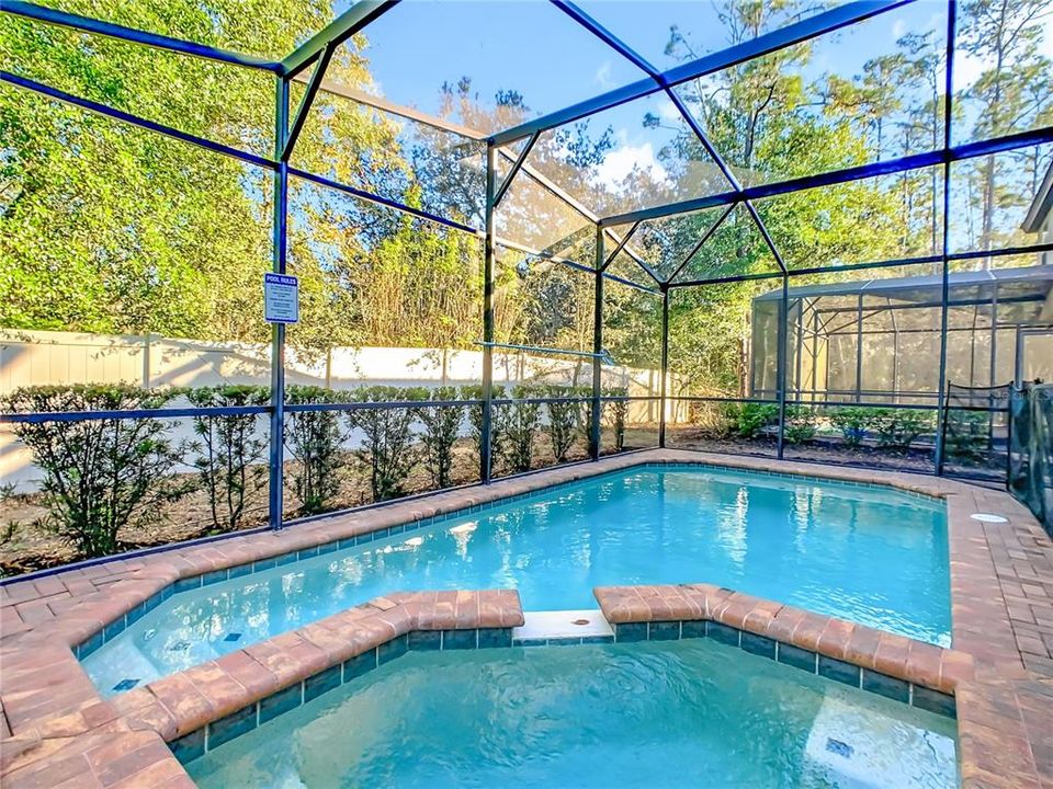 For Sale: $529,000 (6 beds, 4 baths, 3142 Square Feet)