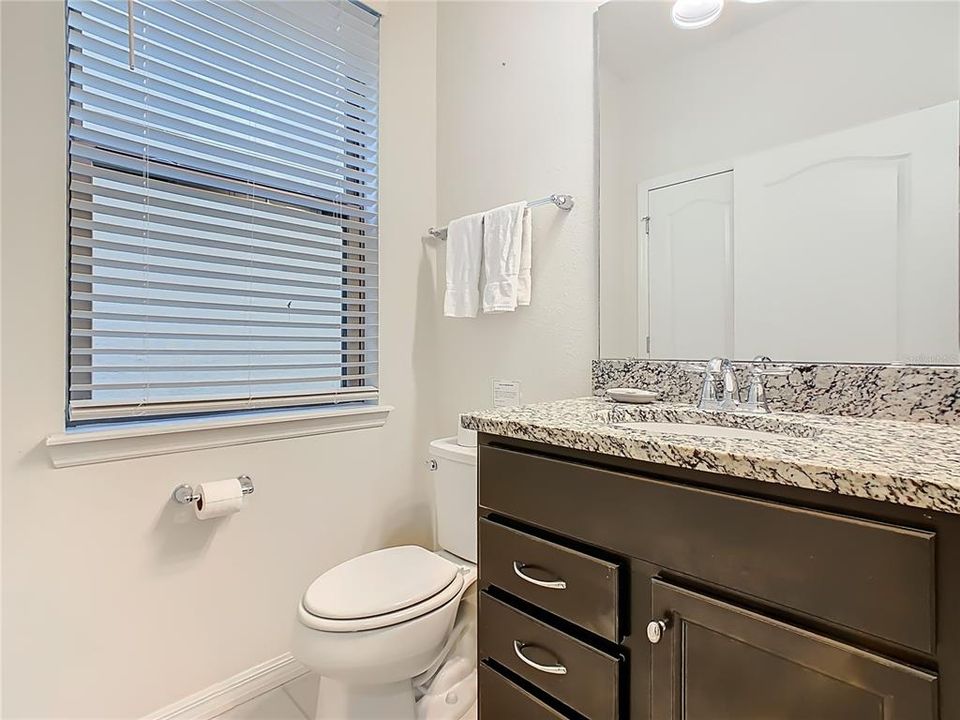 For Sale: $529,000 (6 beds, 4 baths, 3142 Square Feet)