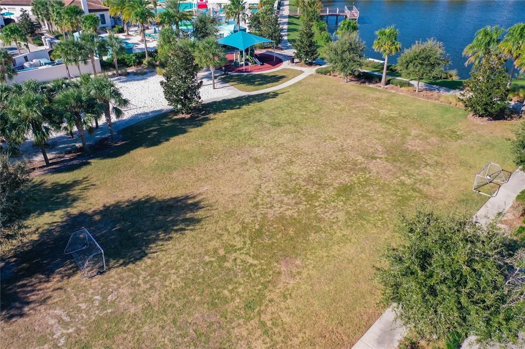 For Sale: $529,000 (6 beds, 4 baths, 3142 Square Feet)