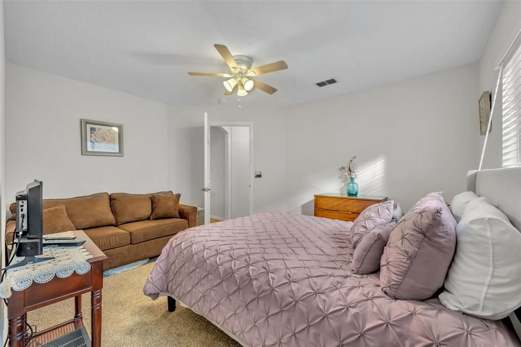 En Venta: $340,000 (2 camas, 2 baños, 1334 Pies cuadrados)