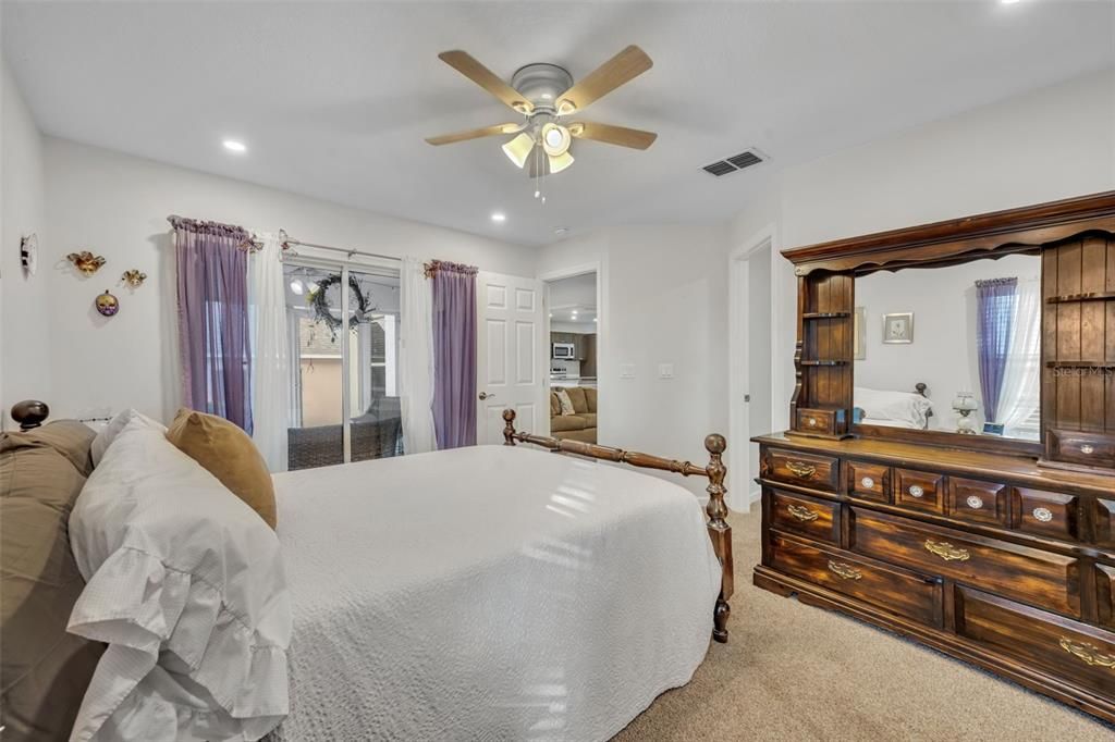 En Venta: $340,000 (2 camas, 2 baños, 1334 Pies cuadrados)