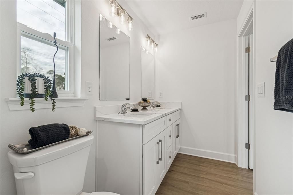 待售: $349,990 (3 贝兹, 2 浴室, 1580 平方英尺)