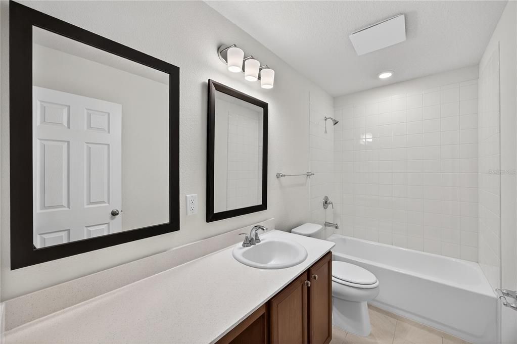 出租: $1,950 (3 贝兹, 2 浴室, 1342 平方英尺)