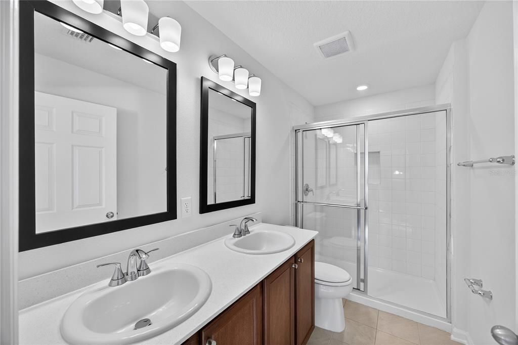 出租: $1,950 (3 贝兹, 2 浴室, 1342 平方英尺)