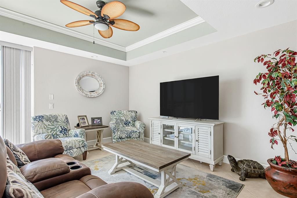 For Sale: $999,000 (3 beds, 3 baths, 2515 Square Feet)