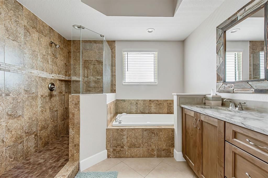 For Sale: $999,000 (3 beds, 3 baths, 2515 Square Feet)