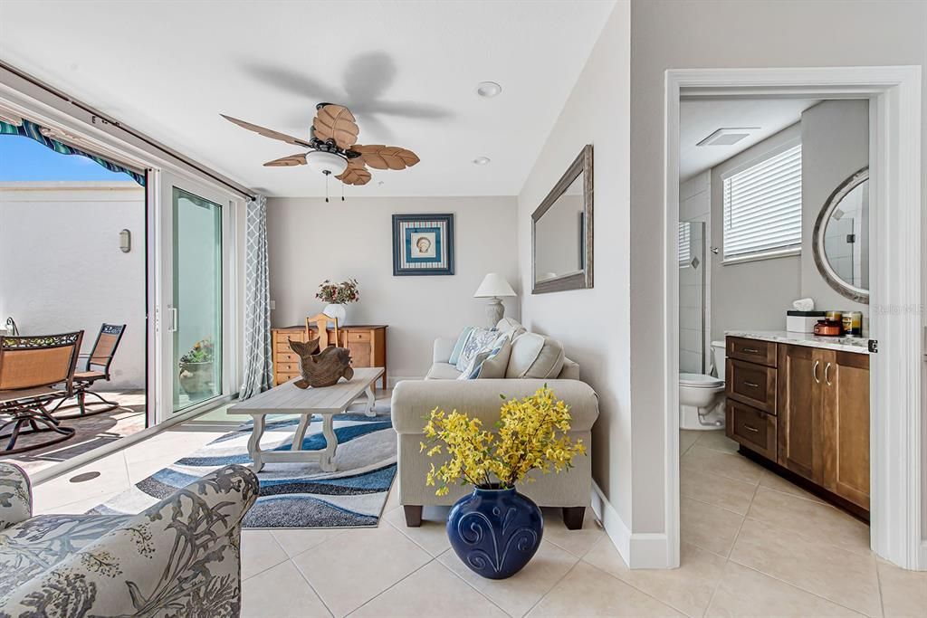 For Sale: $999,000 (3 beds, 3 baths, 2515 Square Feet)