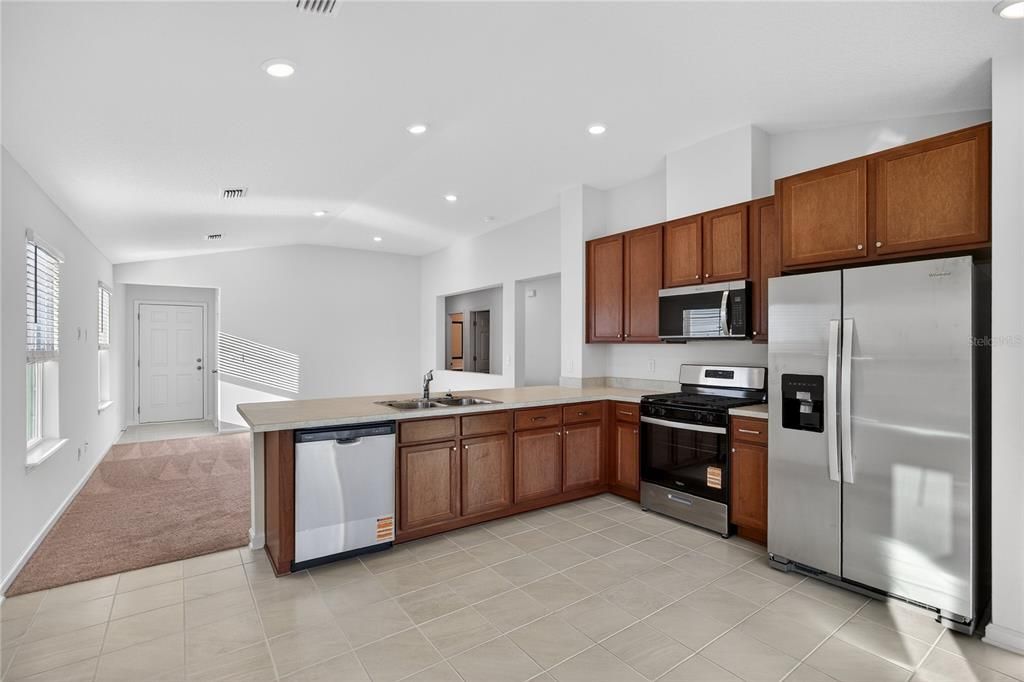 出租: $1,950 (3 贝兹, 2 浴室, 1342 平方英尺)