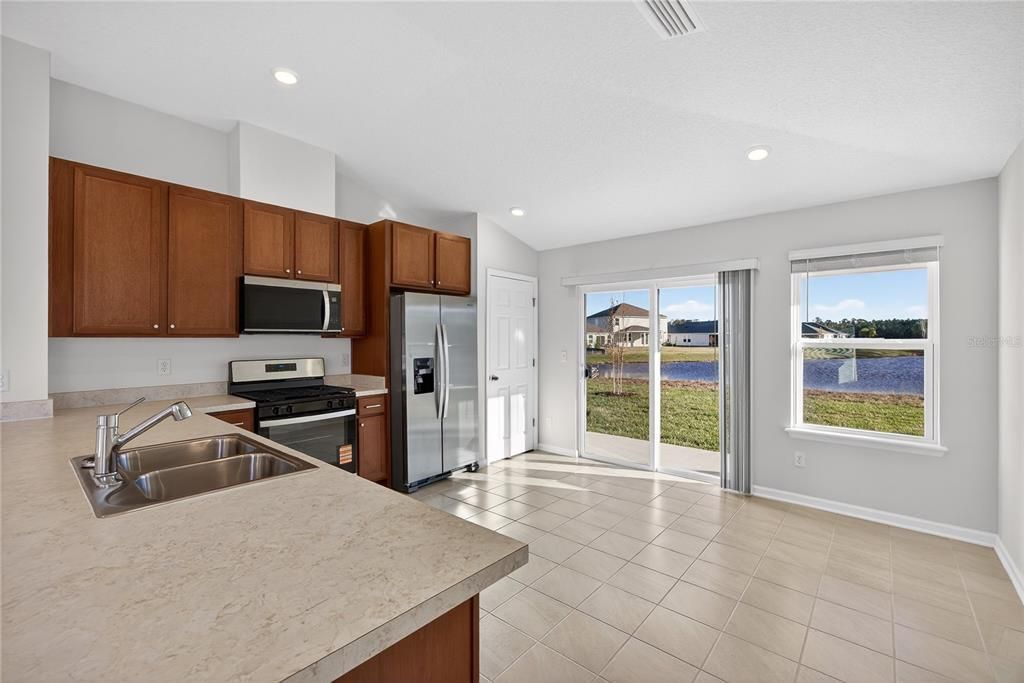 出租: $1,950 (3 贝兹, 2 浴室, 1342 平方英尺)