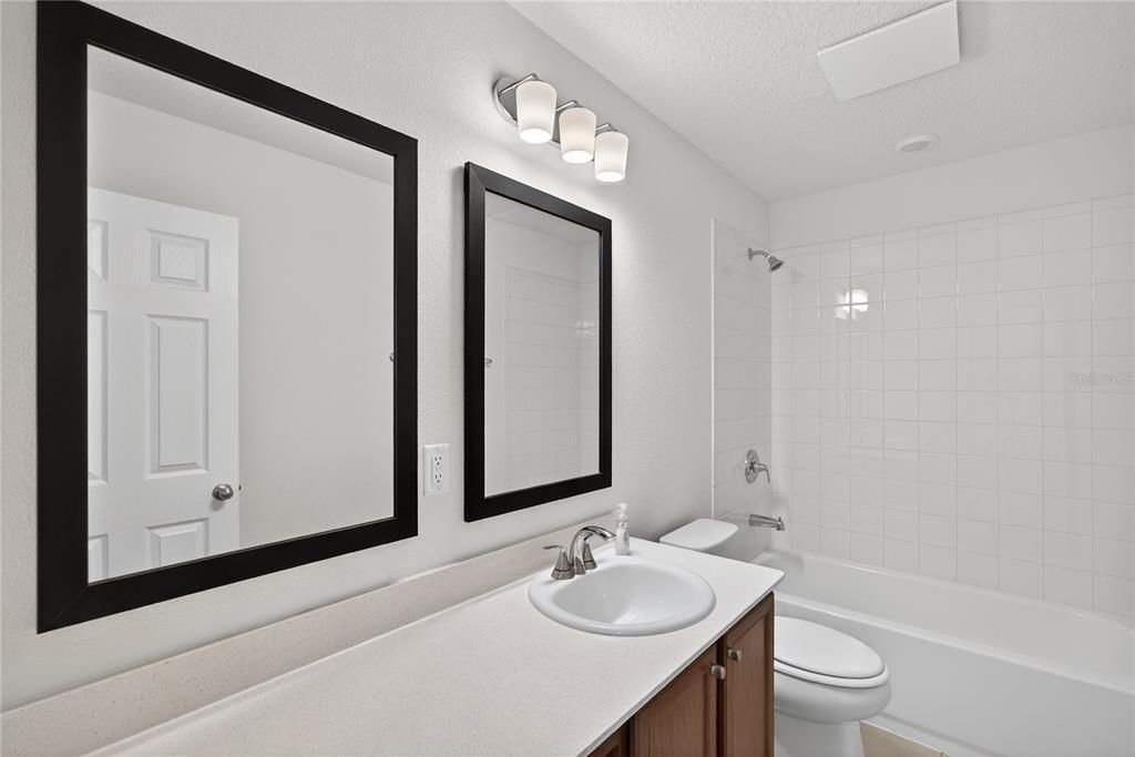 出租: $1,950 (3 贝兹, 2 浴室, 1342 平方英尺)