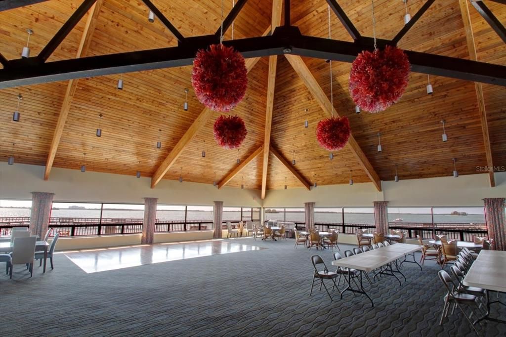 En Venta: $1,100,000 (3 camas, 2 baños, 2330 Pies cuadrados)