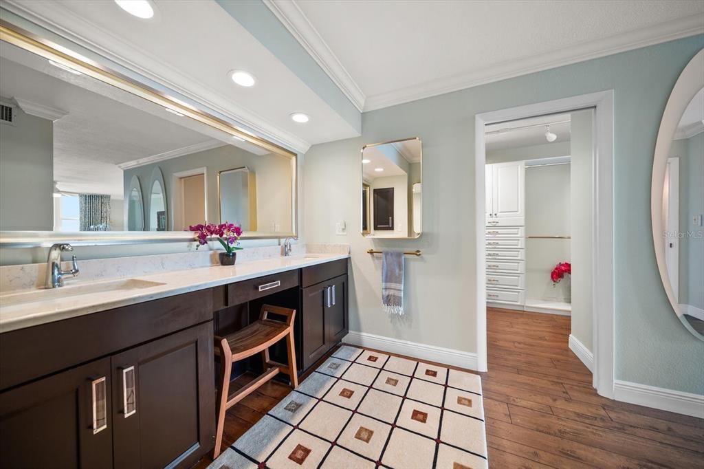 En Venta: $1,100,000 (3 camas, 2 baños, 2330 Pies cuadrados)