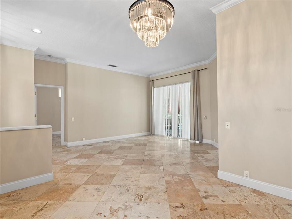 出租: $4,800 (4 贝兹, 3 浴室, 2217 平方英尺)