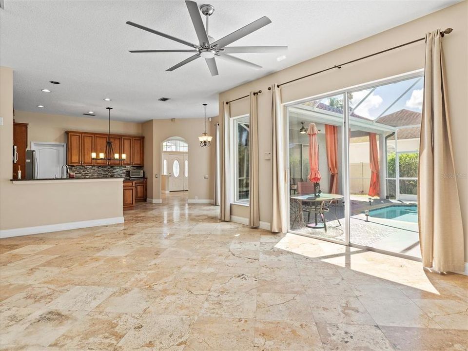 出租: $4,800 (4 贝兹, 3 浴室, 2217 平方英尺)