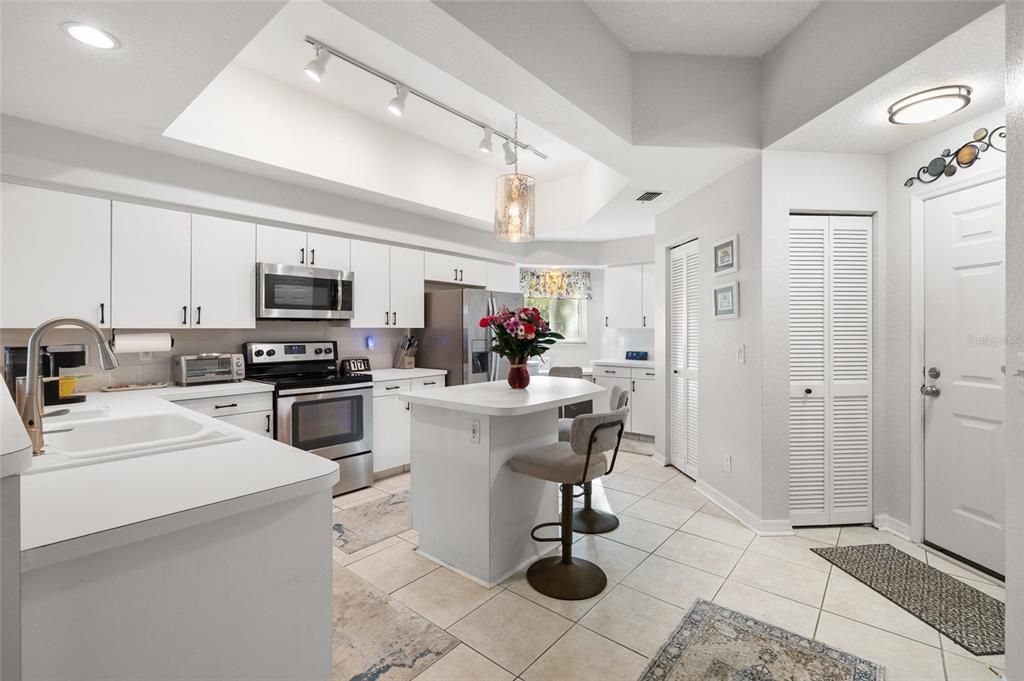 For Sale: $324,900 (2 beds, 2 baths, 1491 Square Feet)